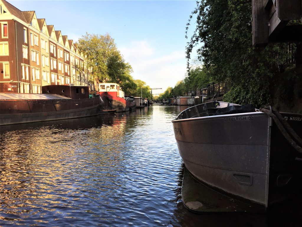 amsterdam gracht boot detail