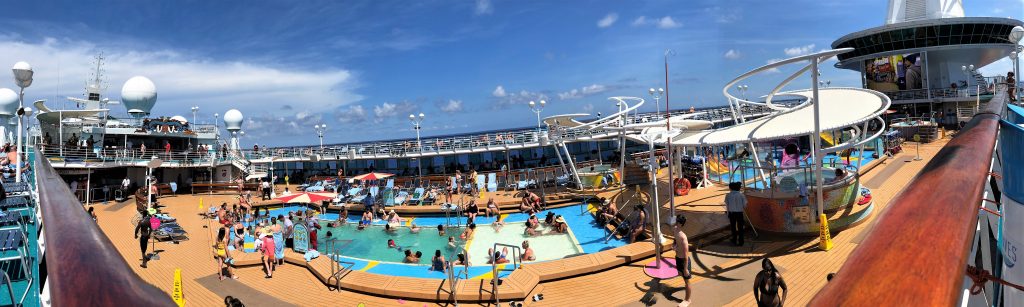 poolarea on majesty of the seas